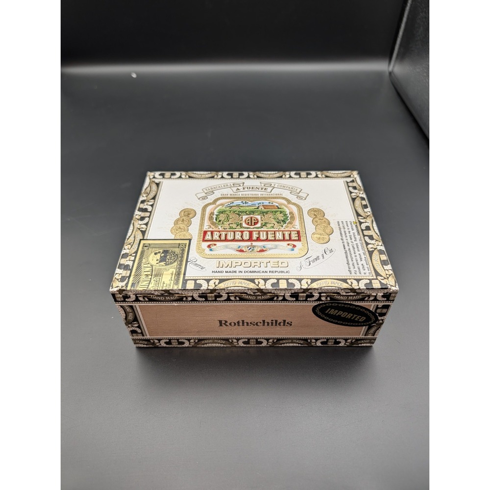 ARTURO FUENTE Imported Spanish Petit Corona Wooden Cigar Box Empty Humidor 25 CT